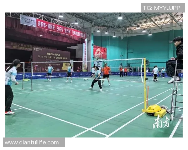 成都羽毛球队与北京羽毛球队赛后复盘团队协作的成功与不足分析