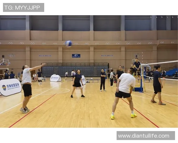 南京排球队的默契配合与战术探讨聚焦排球的精彩瞬间与团队精神 南京排球队的默契配合与战术探讨聚焦排球的精彩瞬间与团队精神