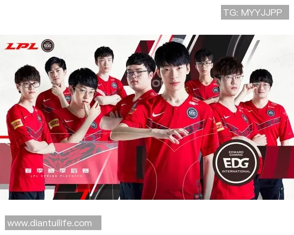 赛后复盘:杭州足球队与武汉足球队的团队协作分析与战术探讨 赛后复盘:杭州足球队与武汉足球队的团队协作分析与战术探讨